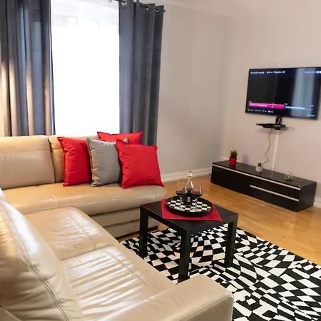 Apartament Bialy Krolik Ustrzyki Dolne Exterior photo